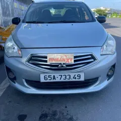 Mitsubishi Mirage màu bạc, sản xuất năm 2018