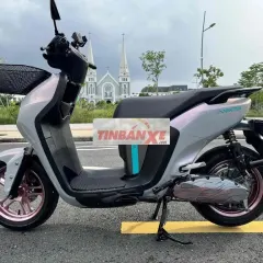 Xe máy điện Yamaha Neos Bạc 150km/lần sạc
