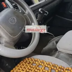 Toyota Hiace 5 chỗ 950kg Xám