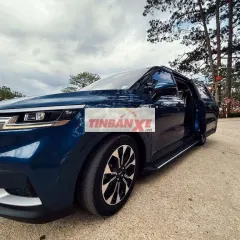 Kia Carnival Luxury Limousine Xanh 7 chỗ
