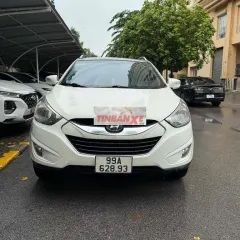 Hyundai Tucson Trắng SUV Tự động Xăng