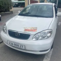 Toyota Corolla Altis Trắng 5 chỗ Sàn