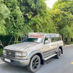 Toyota Land Cruiser Bạc