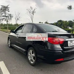 Hyundai Avante số tự động màu Đen