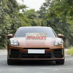 Porsche Panamera màu độc bản vàng madeira Sx 2024
