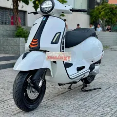 Vespa GTS 300 HPE SSport Trắng 10/2021