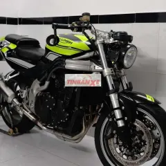 Triumph Street Triple