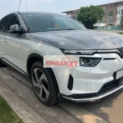 VF8 S Lux sx 2024 - màu trắng nóc xám