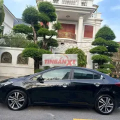 Kia Cerato 2018 đen 5 chỗ