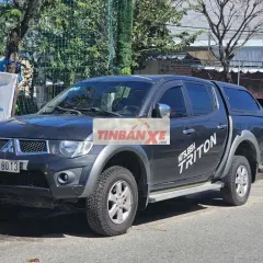 Mitsubishi Triton Đen