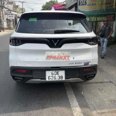 VinFast Lux SA2.0 SUV Trắng 7 chỗ Tự động