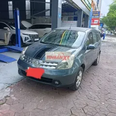 Nissan Grand Livina Xanh 7 chỗ Số sàn