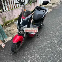 Xe điện Yadea 11000 km Đỏ Đen
