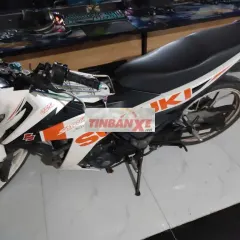 Suzuki Satria F150 Trắng cam đen Thể thao