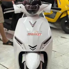 Xe máy điện VinFast Feliz Trắng 200km