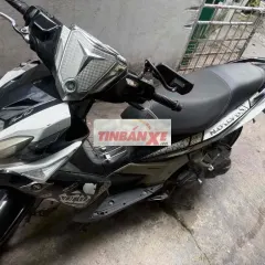xe Yamaha Nouvo 5 xang phun Fi nhut doi 2015