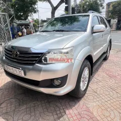 Toyota Fortuner 2018 Bạc 7 chỗ Tự động