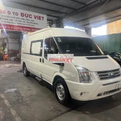 Ford Transit van 6 chỗ Trắng Xăng