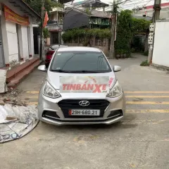 Hyundai Grand i10 đời 2019, bản thiếu, màu bạc.