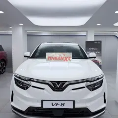 VinFast VF 8 ECO Sẳn xe giao