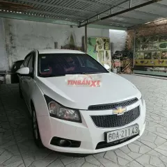 Chevrolet Cruze MT 2015 Số sàn Trắng