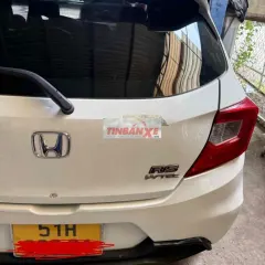 Honda Brio RS Trắng Xăng