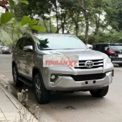 Toyota Fortuner 2.4G 4x2 MT 2019 Màu Bạc 110000 Km