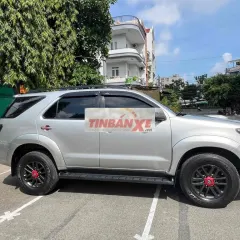 Toyota Fortuner 2016 8 chỗ Bạc