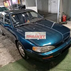 Toyota Camry 1995 số tự động màu xanh