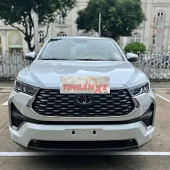 Toyota Innova Cross Hybrid 2026
