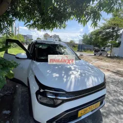 Kia Carens 2022 Số sàn Trắng