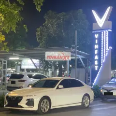 VinFast Lux A2.0 Trắng