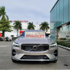 Volvo XC60 Ultra B6 AWD 2025 Vàng cát