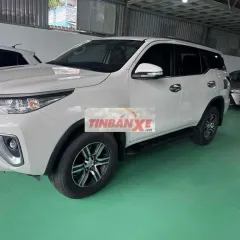 Toyota Fortuner SUV 7 chỗ màu Trắng 2017 số sàn