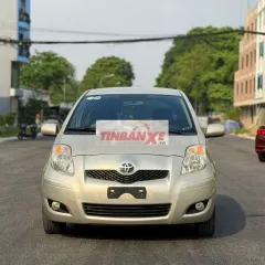 Toyota Yaris 2011 Vàng cát 128000 KM