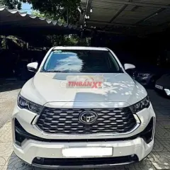 Xe Toyota Innova Cross HEV 2.0 CVT 2025