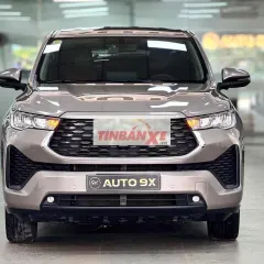 Toyota Innova Cross 2.0V 2024 siêu đẹp