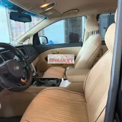 Kia Sedona 7 chỗ số tự động xăng 76.557 km