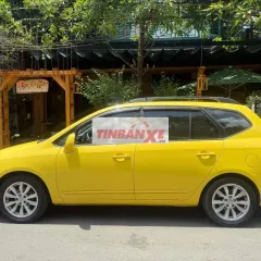Kia Carens MT 1.6 102.000 km Vàng