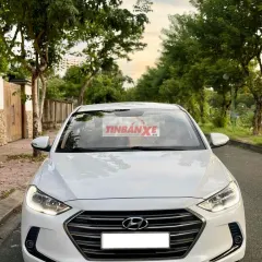 Hyundai Elantra 1.6MT 2018 Trắng 72000 km Số sàn