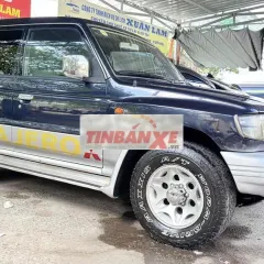 Mitsubishi Pajero Xanh đen Số sàn