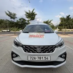 Suzuki Ertiga Hybrid Trắng 7 chỗ