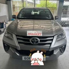Toyota Fortuner ĐK 2017 Số sàn Bạc 7 chỗ