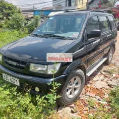 Isuzu Hi Lander 2004 Dầu Đen