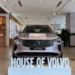 Volvo XC90 Ultra B5 AWD 2025 Trắng