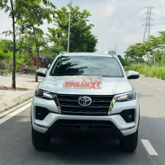 Toyota Fortuner 2.4G AT 2022 Trắng