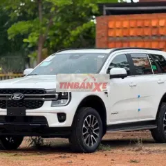 Ford Everest Platinum 2.0L 4x2 AT 2026 Trắng