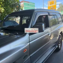 Mitsubishi Pajero 5 chỗ Bạc