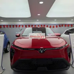 VinFast Limo Green AT 2026 Tự động Đỏ
