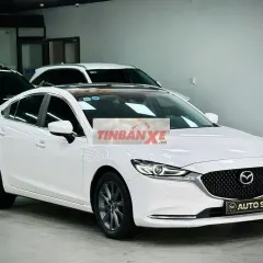 Mazda 6 2.0AT Premium 2023 Trắng 26.000 km
